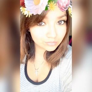 Meet your Posher, Beatriz